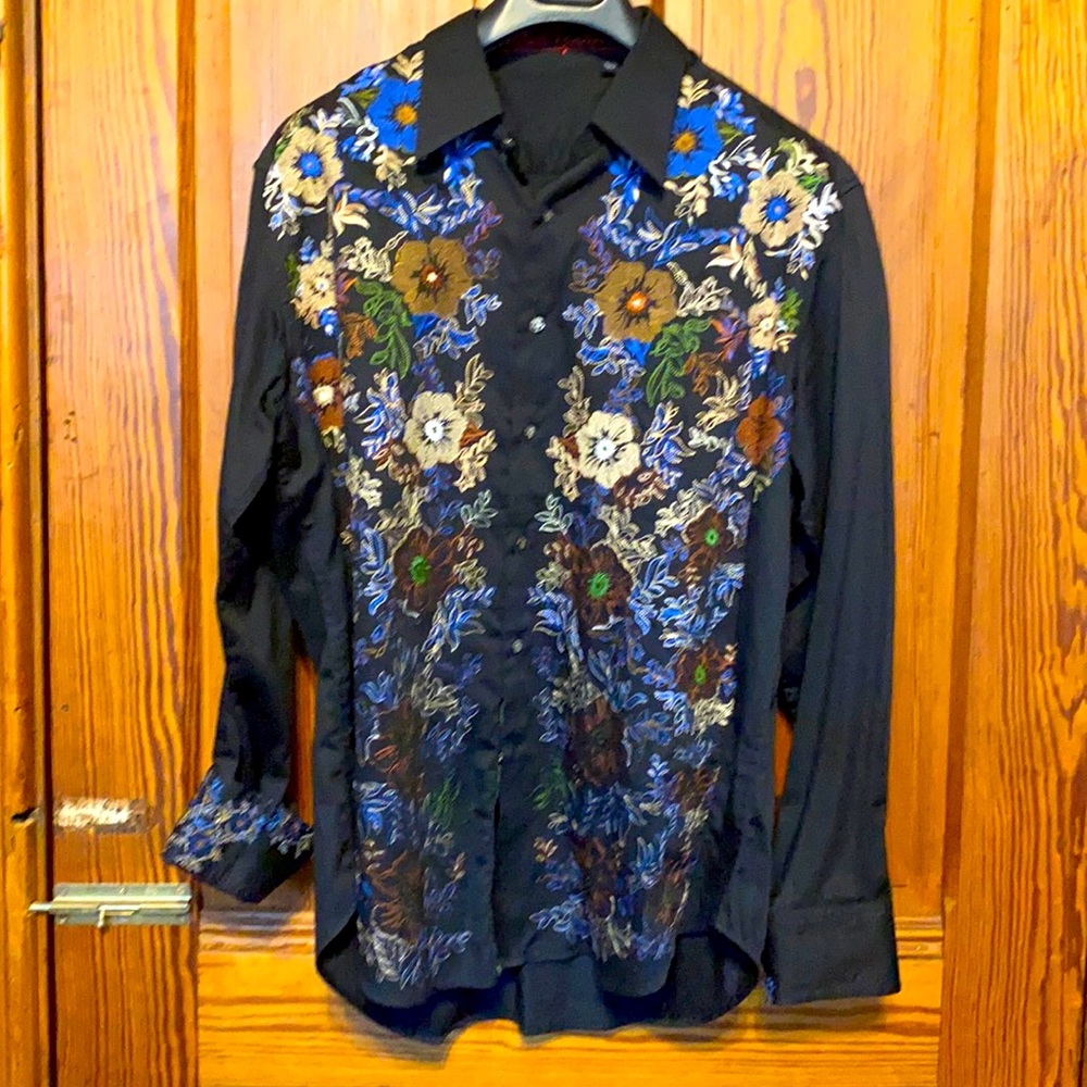 Robert Graham men’s beautiful embroidery shirt